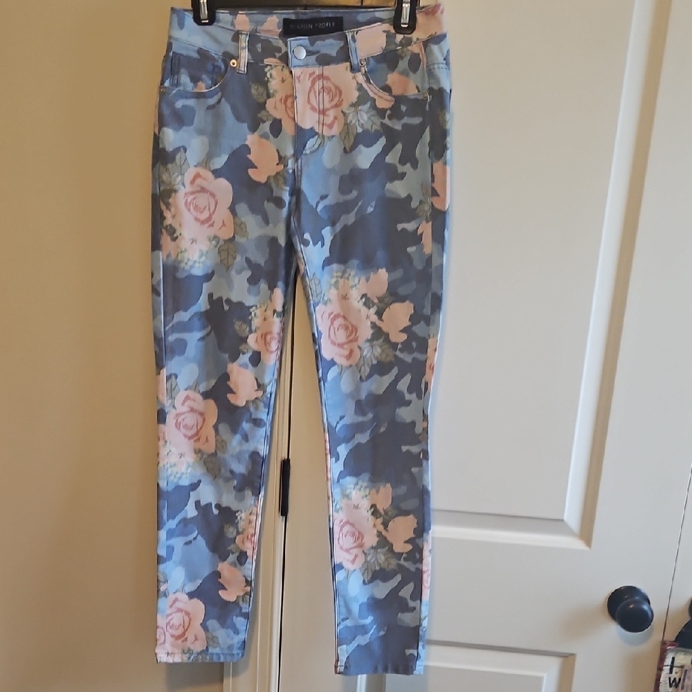womens sz 4 boston proper floral jeans pink and blue
